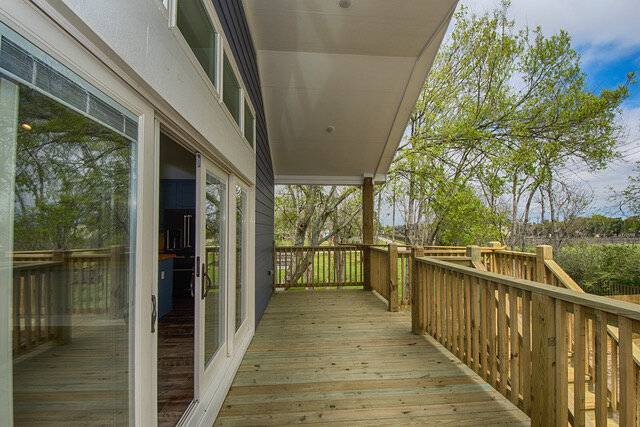 Lakeside Back Deck3.jpeg
