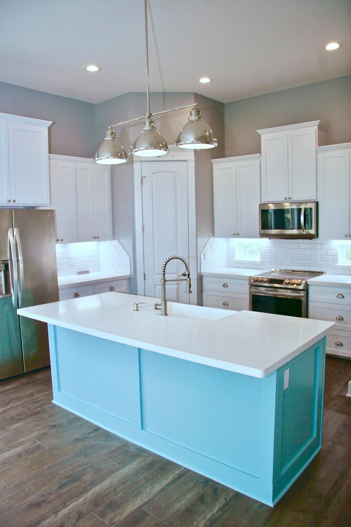Putnam Builders Custom Kitchen Jamaica Beach Residential Beach Home