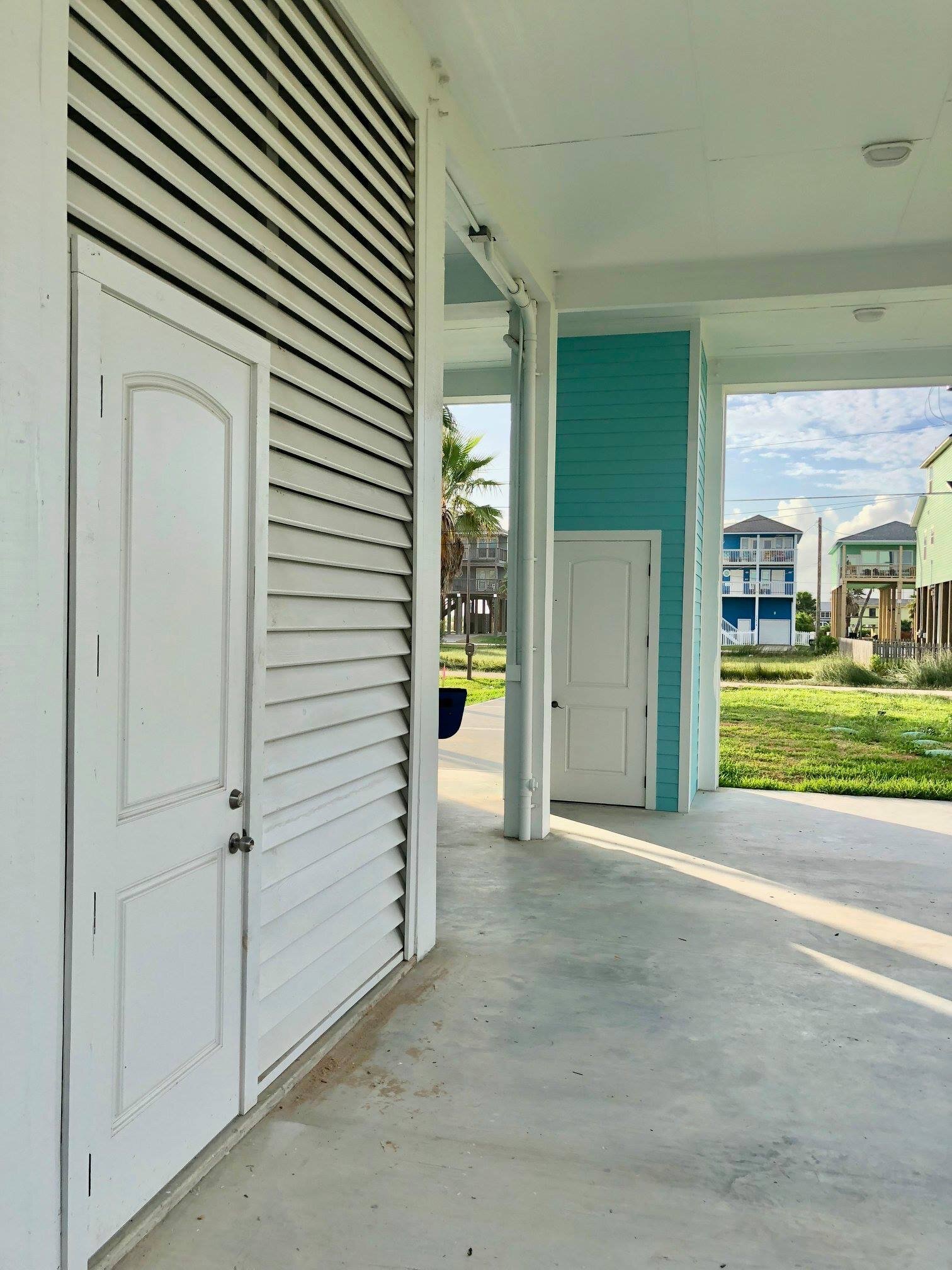 Putnam Builders Custom Storage Jamaica Beach Residential Beach Home