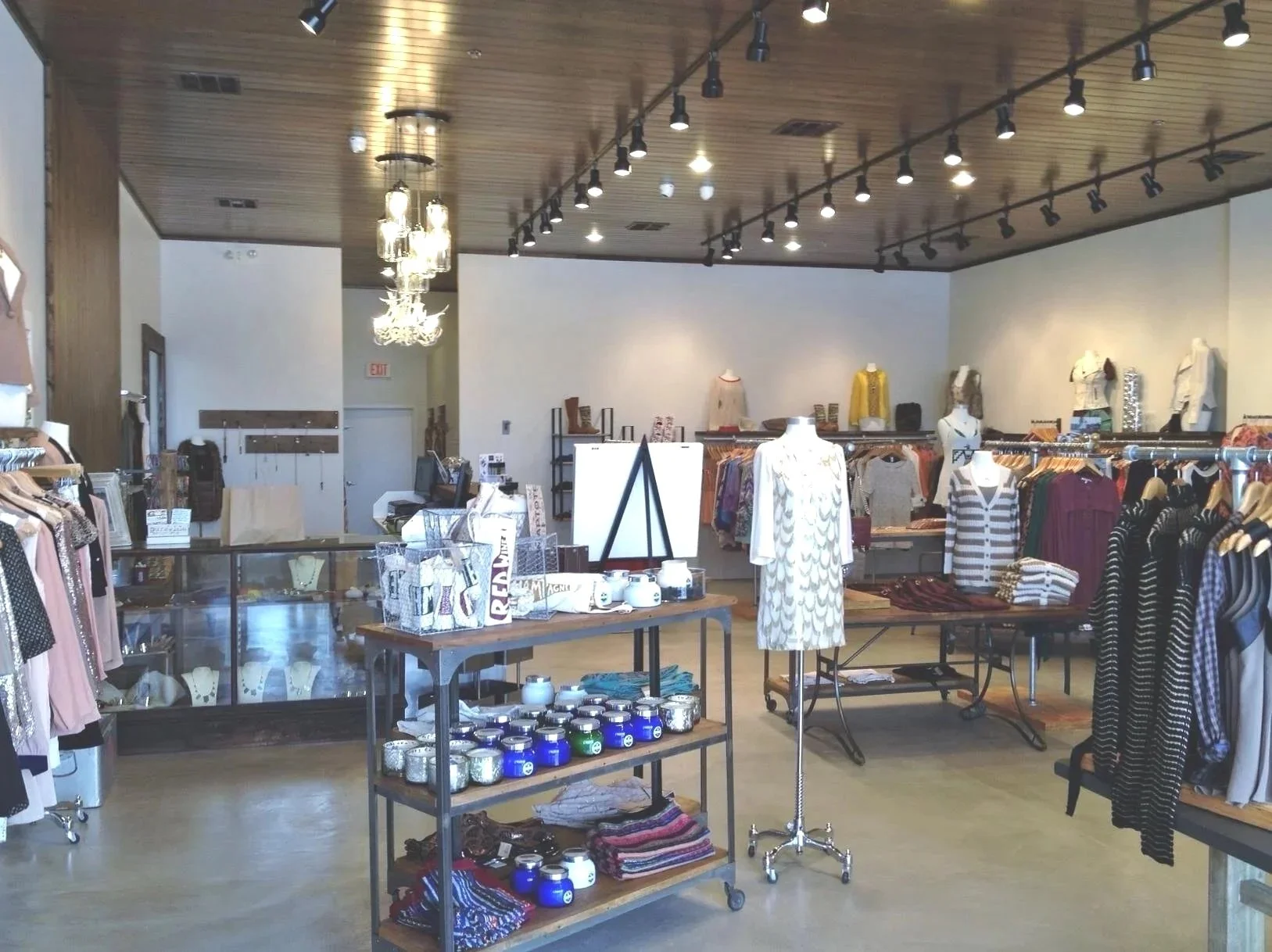 Pine Boutique Commercial Tenant Finish Out  (Copy)