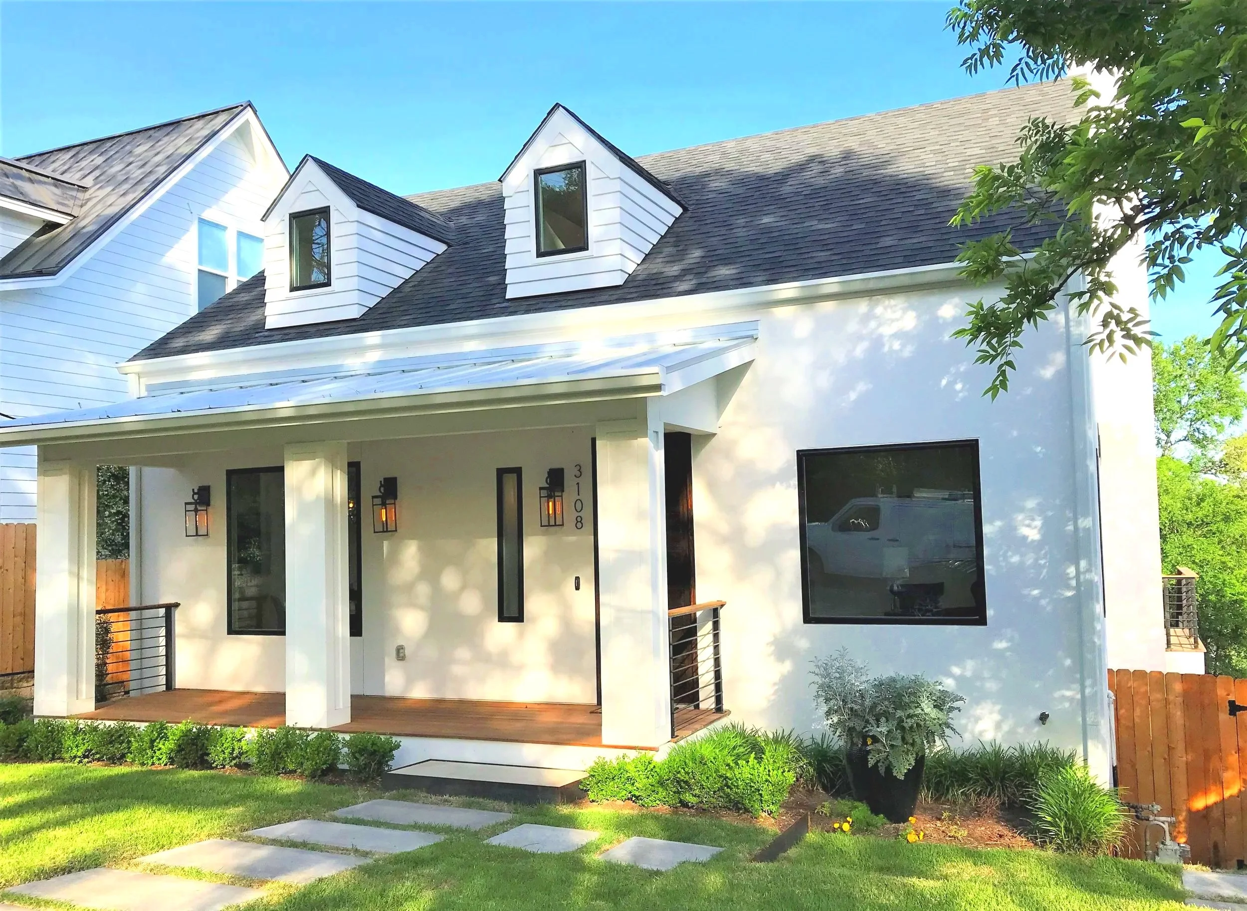 Atx Grandview Custom Home Front Exterior