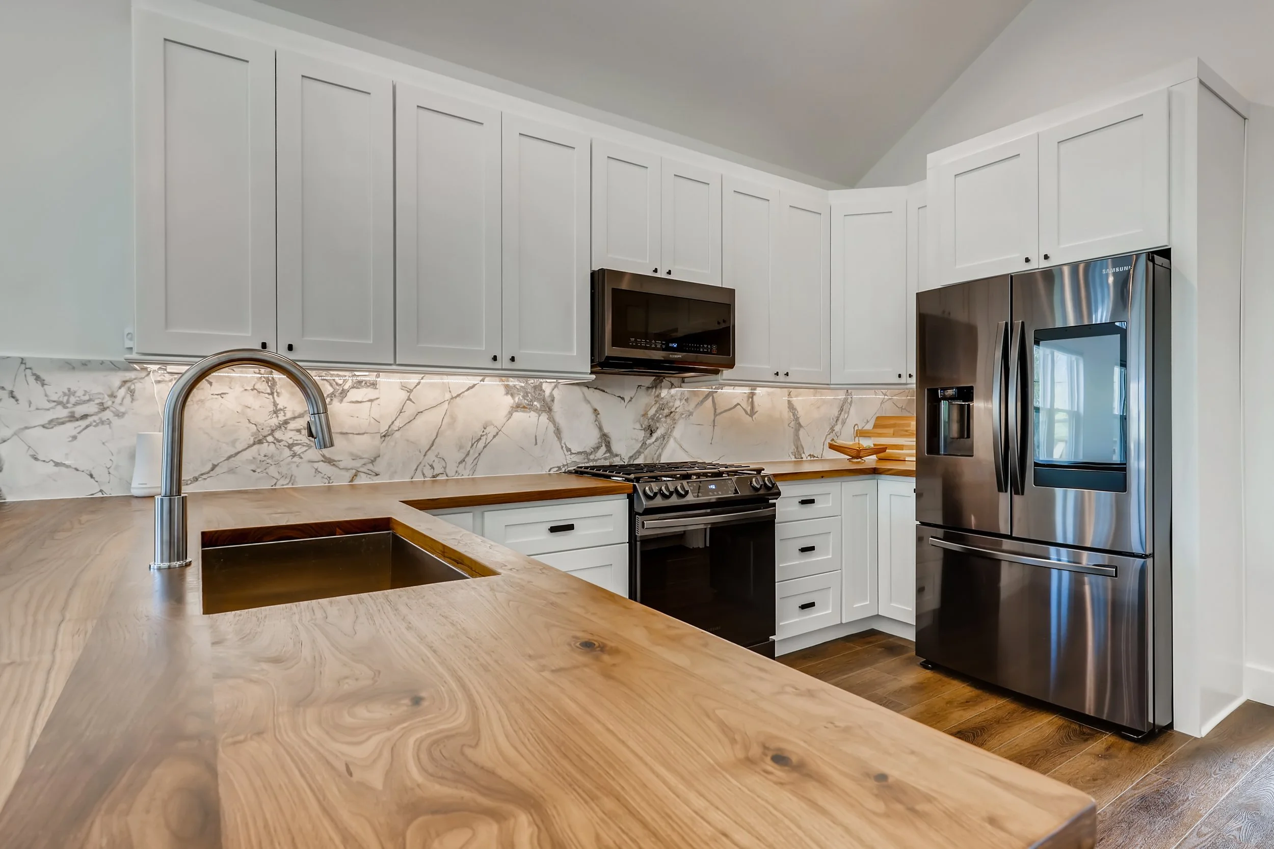 319 8th St San Leon TX 77539-print-010-007-Kitchen-3600x2399-300dpi.jpg