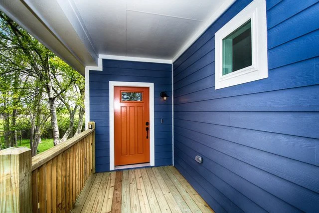 Lakeside Front Porch3.jpeg