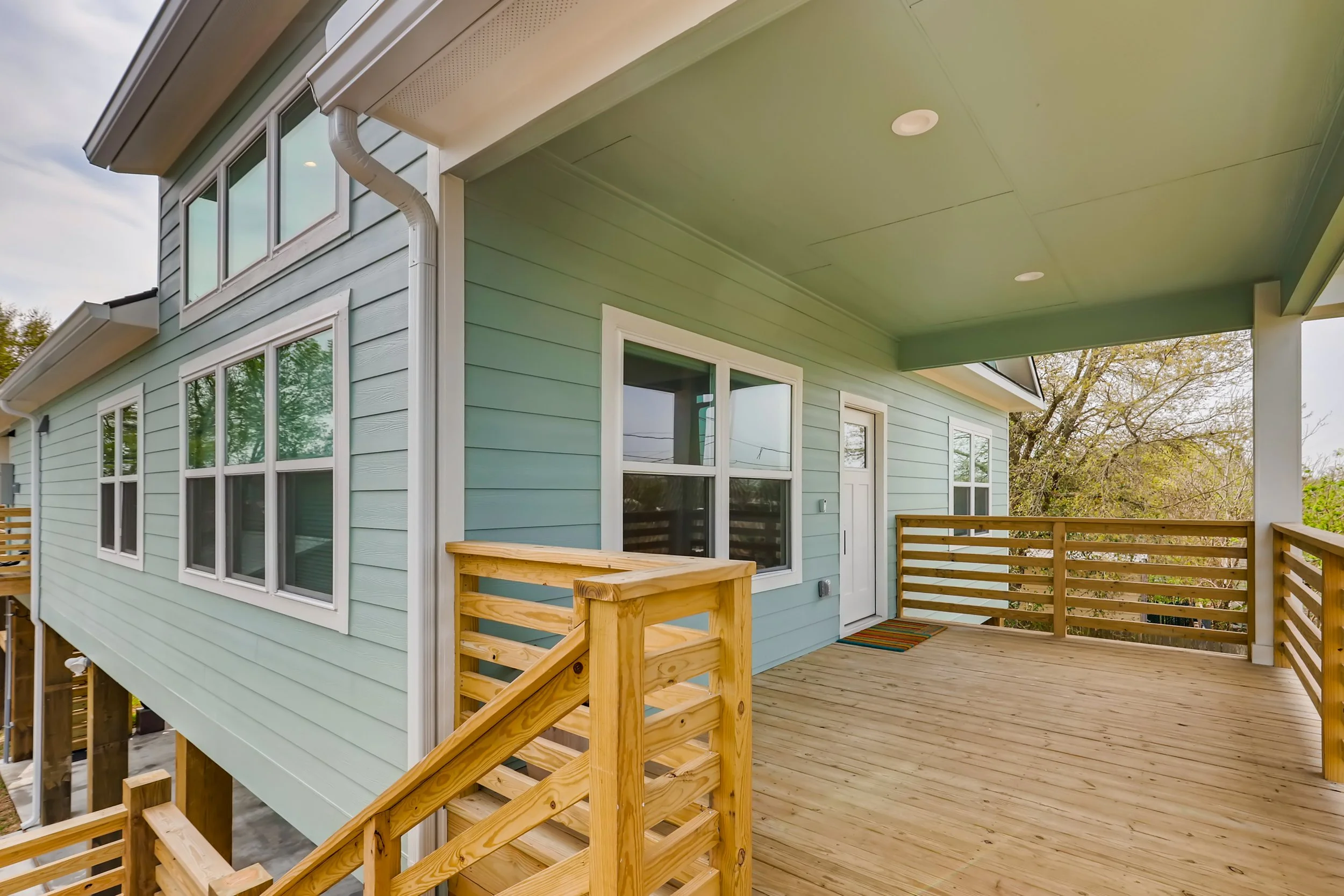 319 8th St San Leon TX 77539-print-003-002-Exterior Front Entry-3600x2400-300dpi.jpg