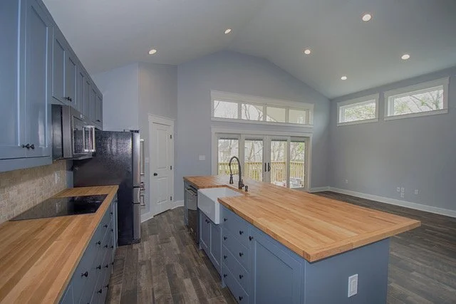 Lakeside Kitchen and Living.jpeg