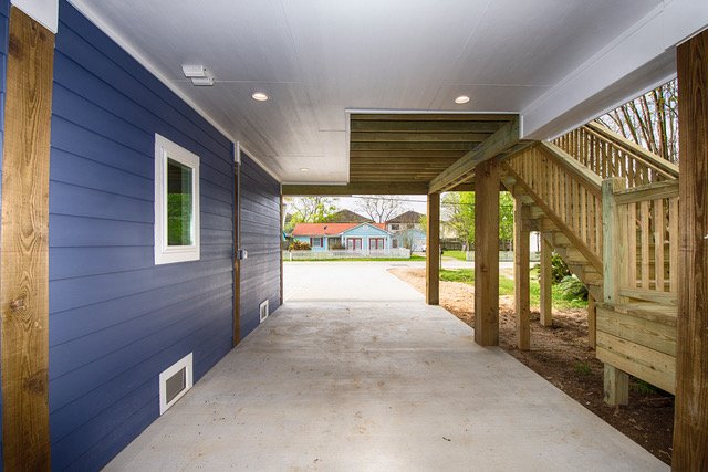 Lakeside Car Port to Street.jpeg