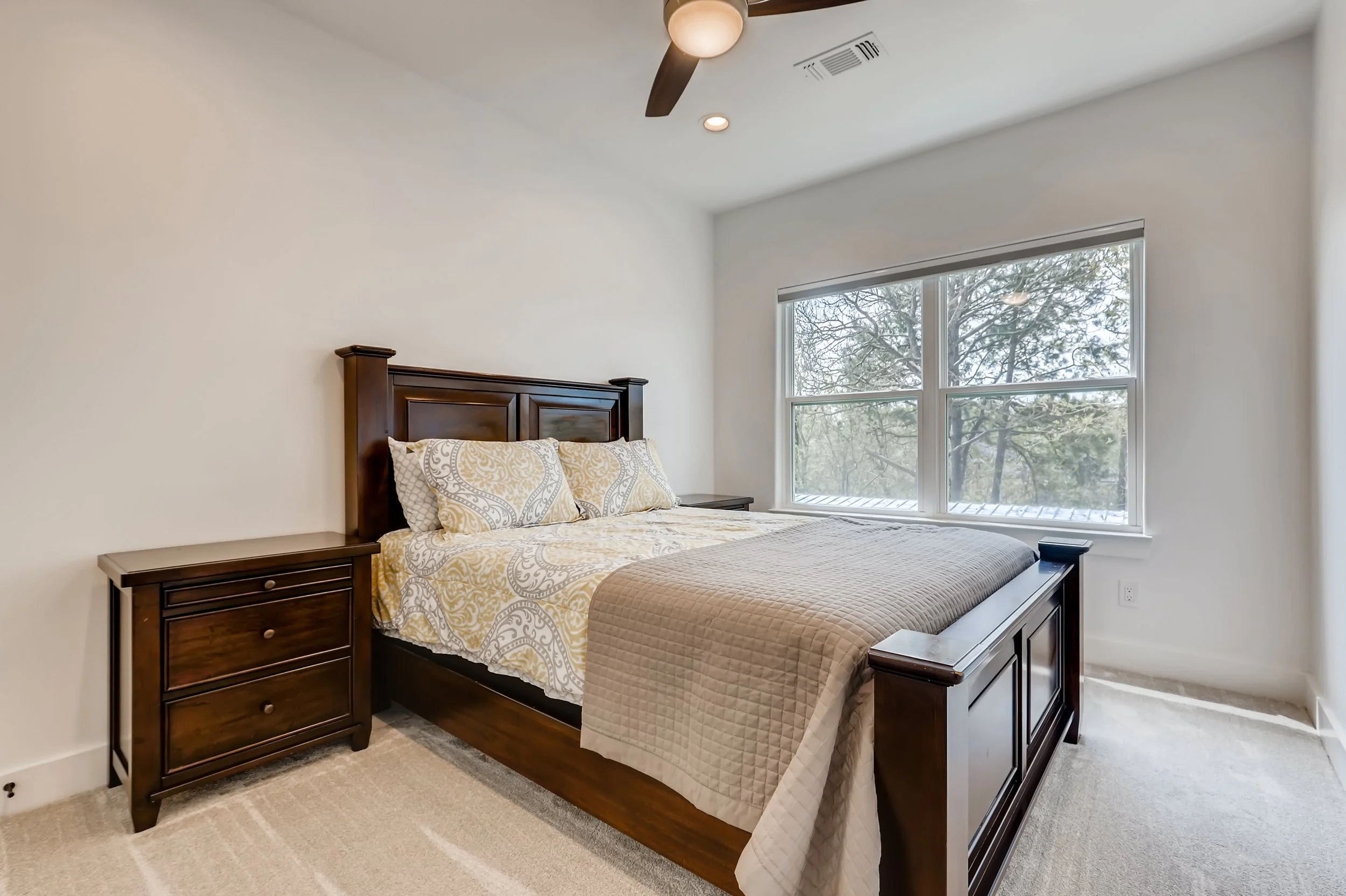 319 8th St San Leon TX 77539-print-019-021-Bedroom-3600x2398-300dpi.jpg