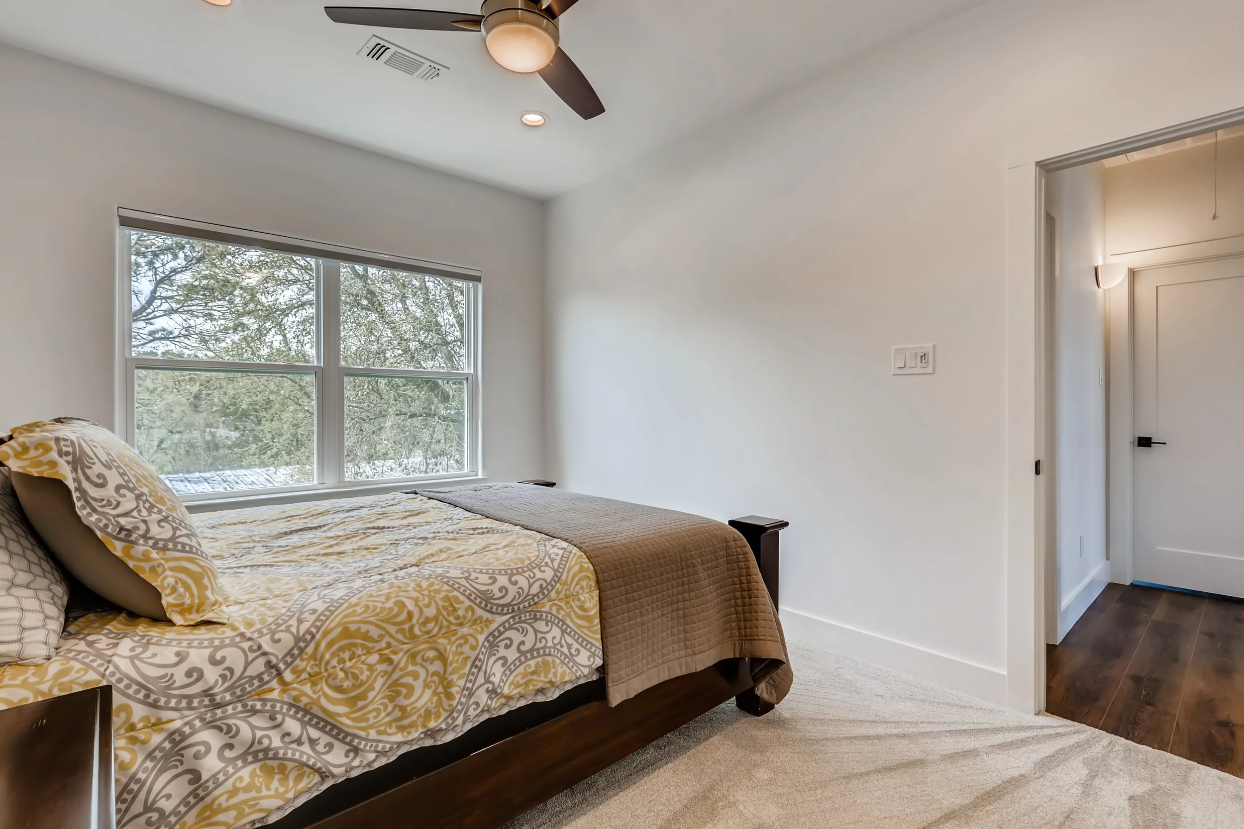 319 8th St San Leon TX 77539-print-018-008-Bedroom-3600x2401-300dpi.jpg