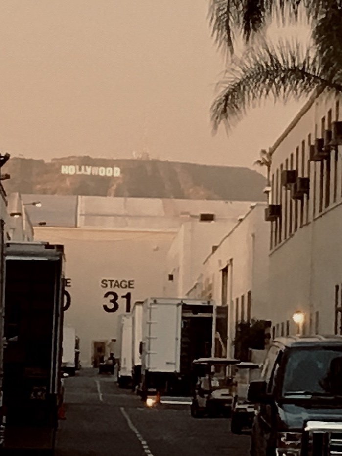 Hollywood%2BSign%2BClose%2Bup.jpg