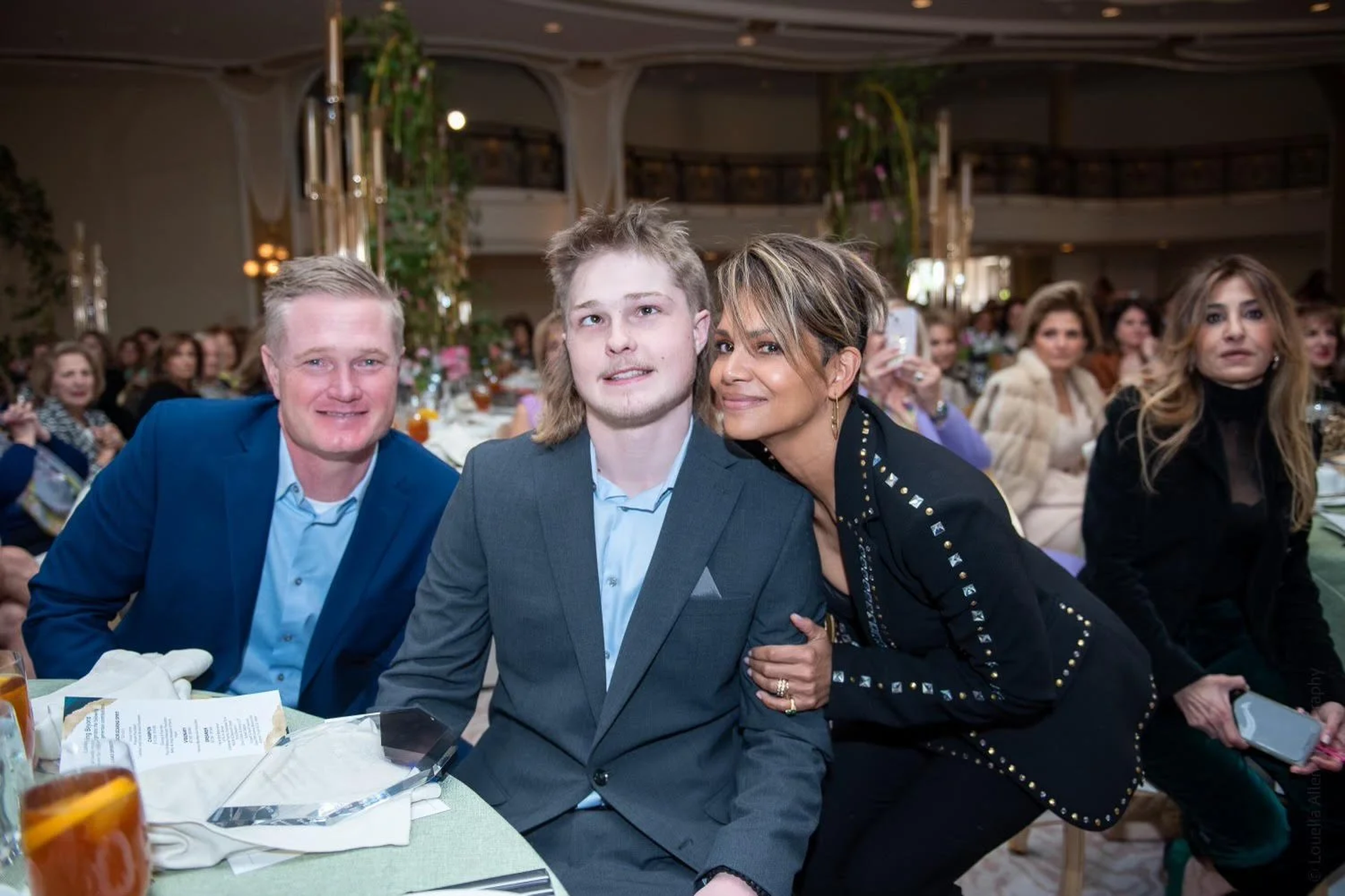 04-guests-at-gala-table.png
