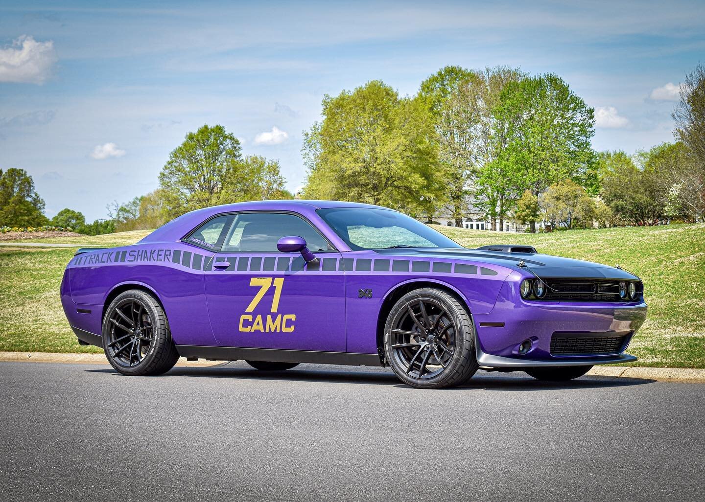 🛣Road and Track🏁
.
.
.
#trackshaker #rt #roadandtrack #challenger #musclecarsonly #musclecarzone #musclecarsdaily #musclecarpics #musclecarsusa #americanmusclecars #americanmusclecar #uscar #uscars #americancars #americancar #musclecarspictures #mu