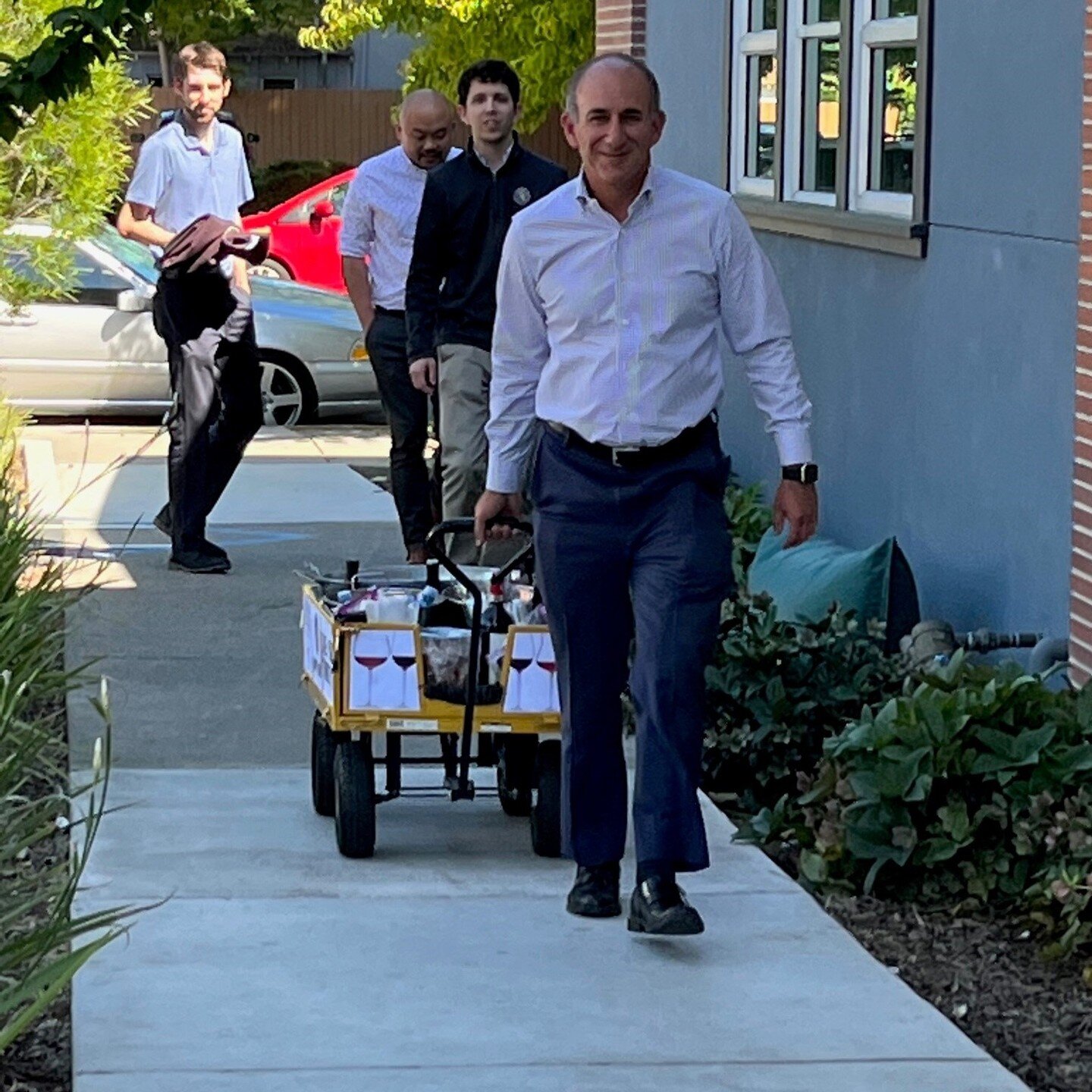 Cunningham&rsquo;s Happy Hour Delivered wagon made a recent appearance at our friends at @mogaveroarchitects!