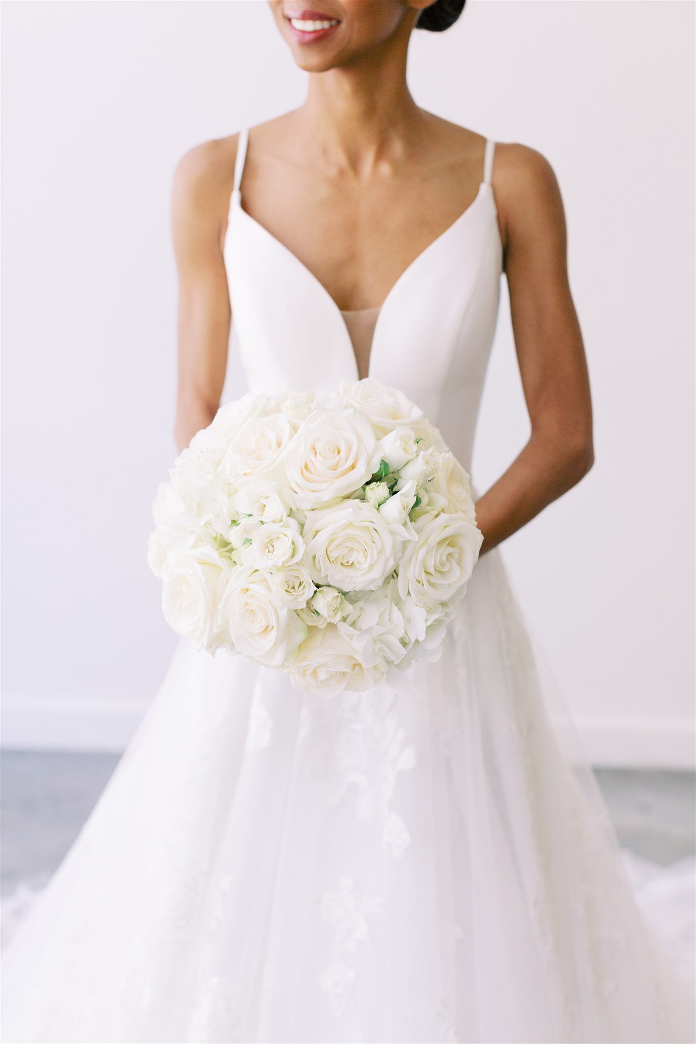 flower-lab-stl-white-classic-bridal-bouquet-2.jpg