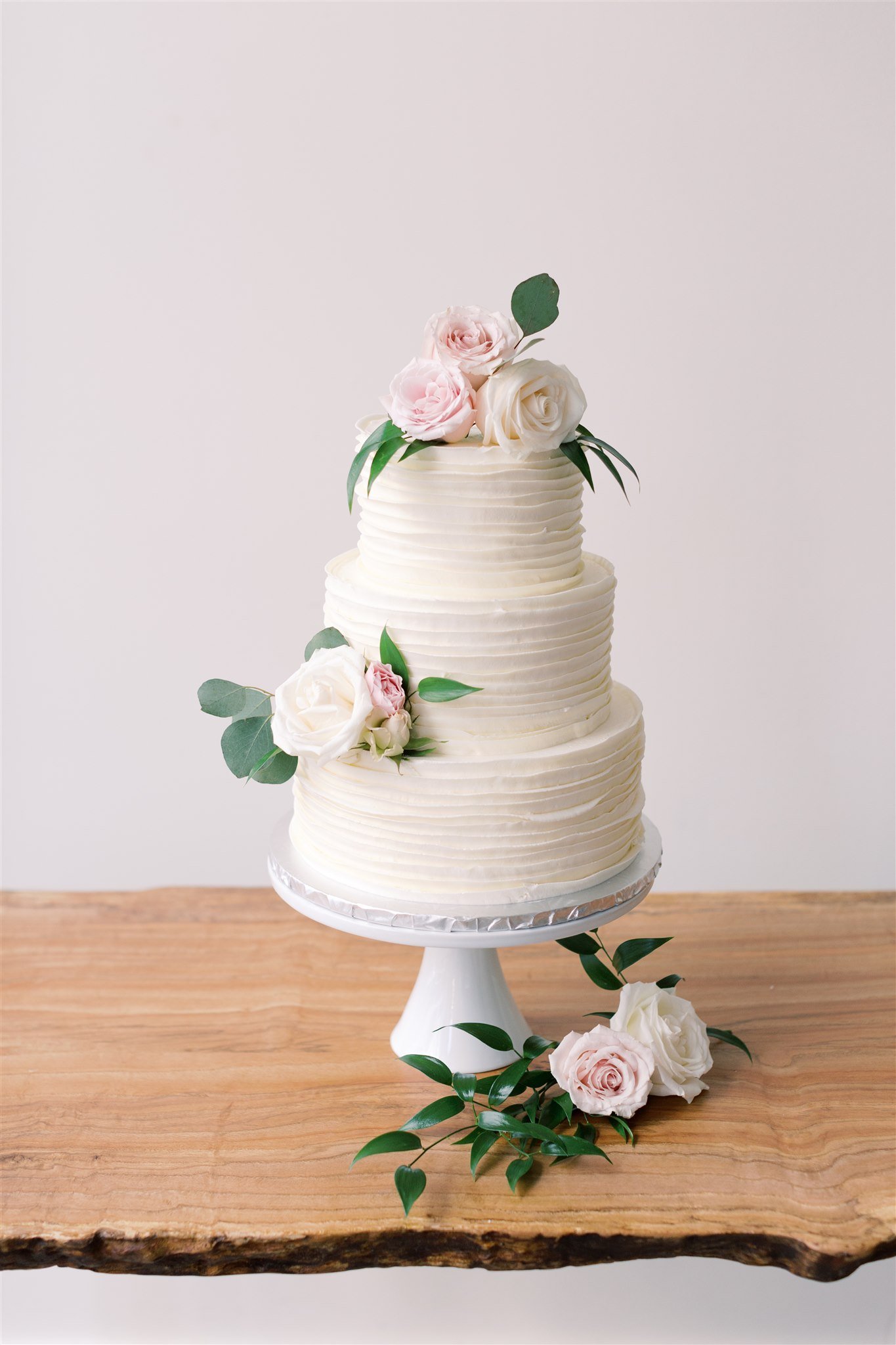 flower-lab-stl-blush-classic-cake-flowers.jpg