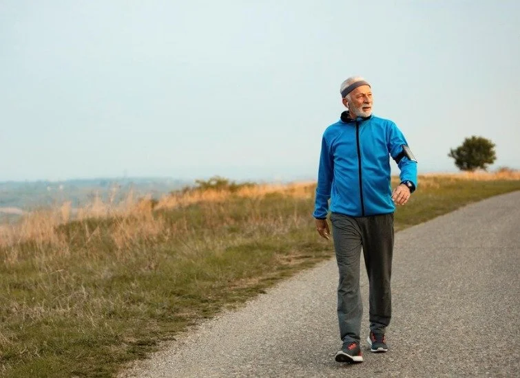 🚶&zwj;♀️ Move Daily &ndash; Even a 20-minute walk boosts mood &amp; circulation.

#GetMoving #ActiveLifestyle #DailyWalk #caregiver #hospicecare #reliablehealthcare #nurse #hospice #healthcare #seniors #holidaytips #Weekend #wellness