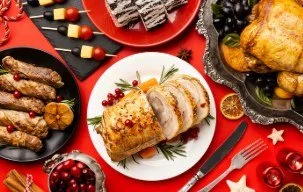 🎁 Holiday Health Tip : Balance Holiday Meals

Enjoy your favorites&mdash;just keep it balanced!
&bull; Fill half your plate with veggies
&bull; Watch portion sizes
&bull; Eat slowly and mindfully

#HolidayWellness #HealthyEating #HomeHealthCare  #re