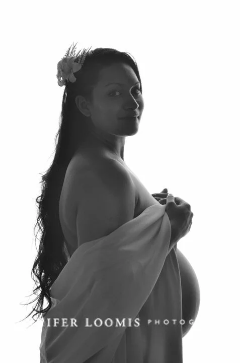 Seattle Pregnancy Photo client Minnie - Mother of the Month - September