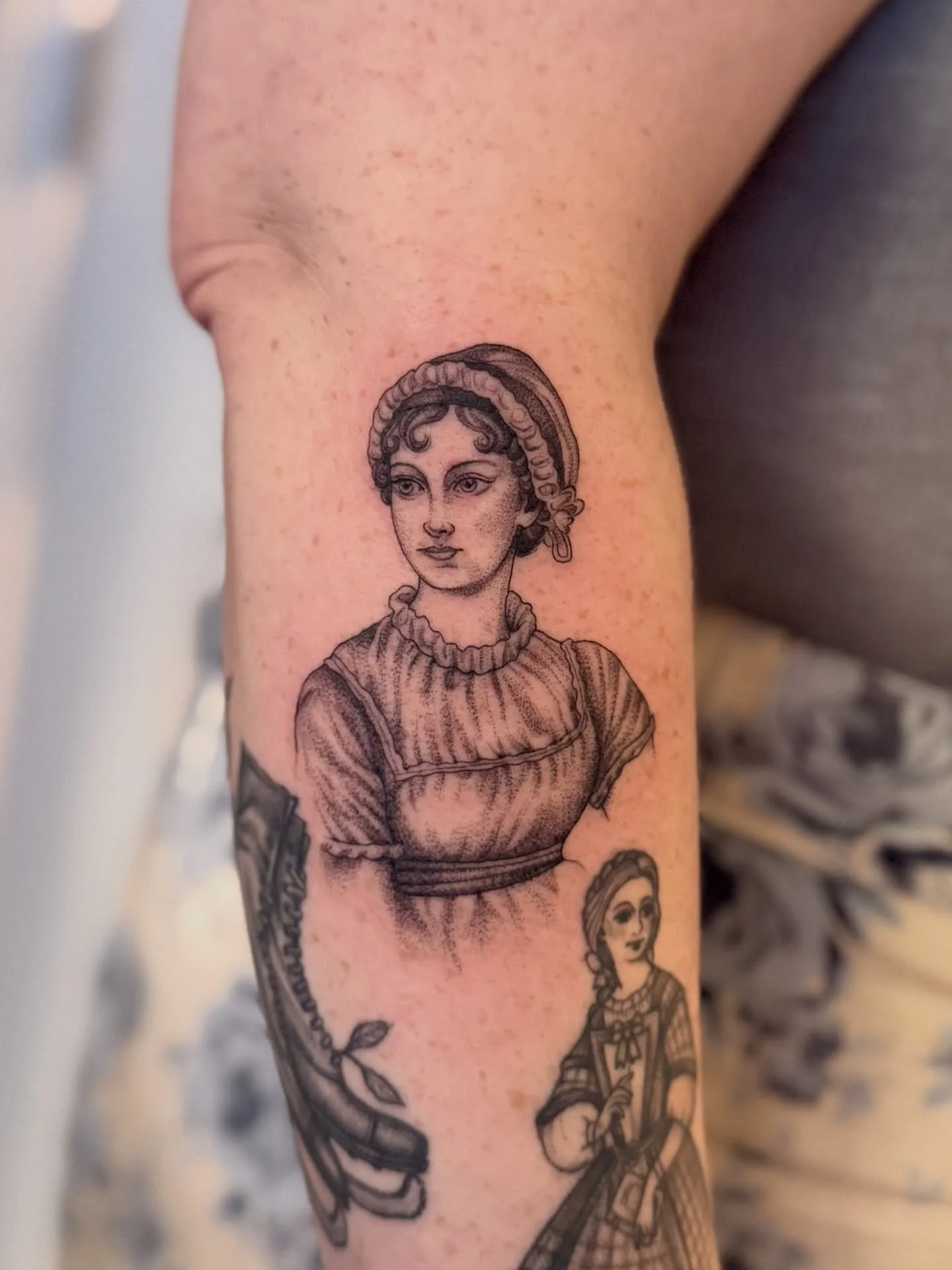 I&rsquo;m currently on a short trip to England so thought I would share that my books are currently open for May and June! I&rsquo;ll be booking both pre-drawn and custom designs including my new Beatrix Potter flash shown here!

All of the large des