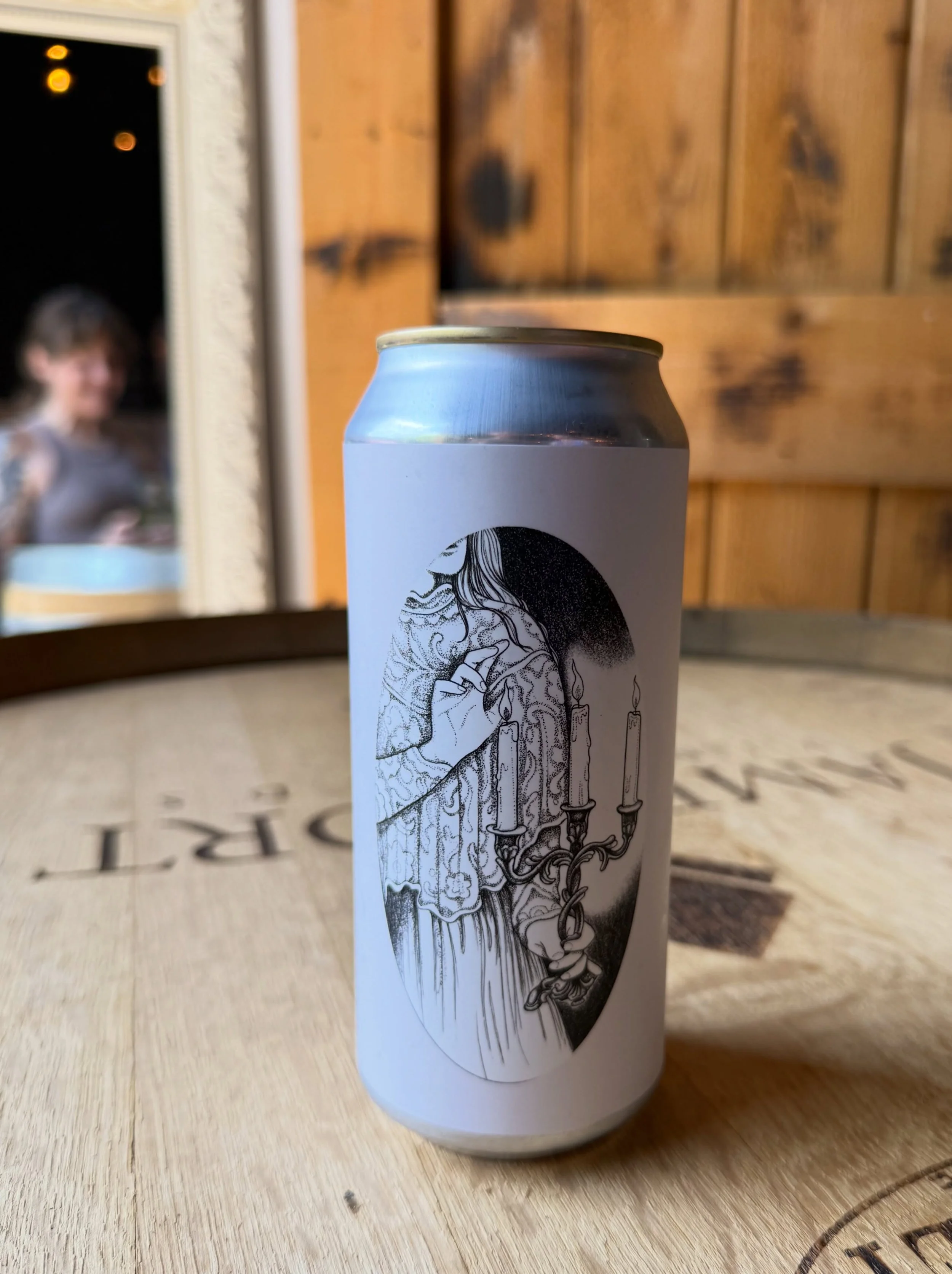 Finally got to take some photos of the artwork I did for @ritesbrewing in Bayshore! Honestly some of the best beer on Long Island, and the brewery cat is a friendly little gentleman named KT! Swipe to see the cutest boy!🍻