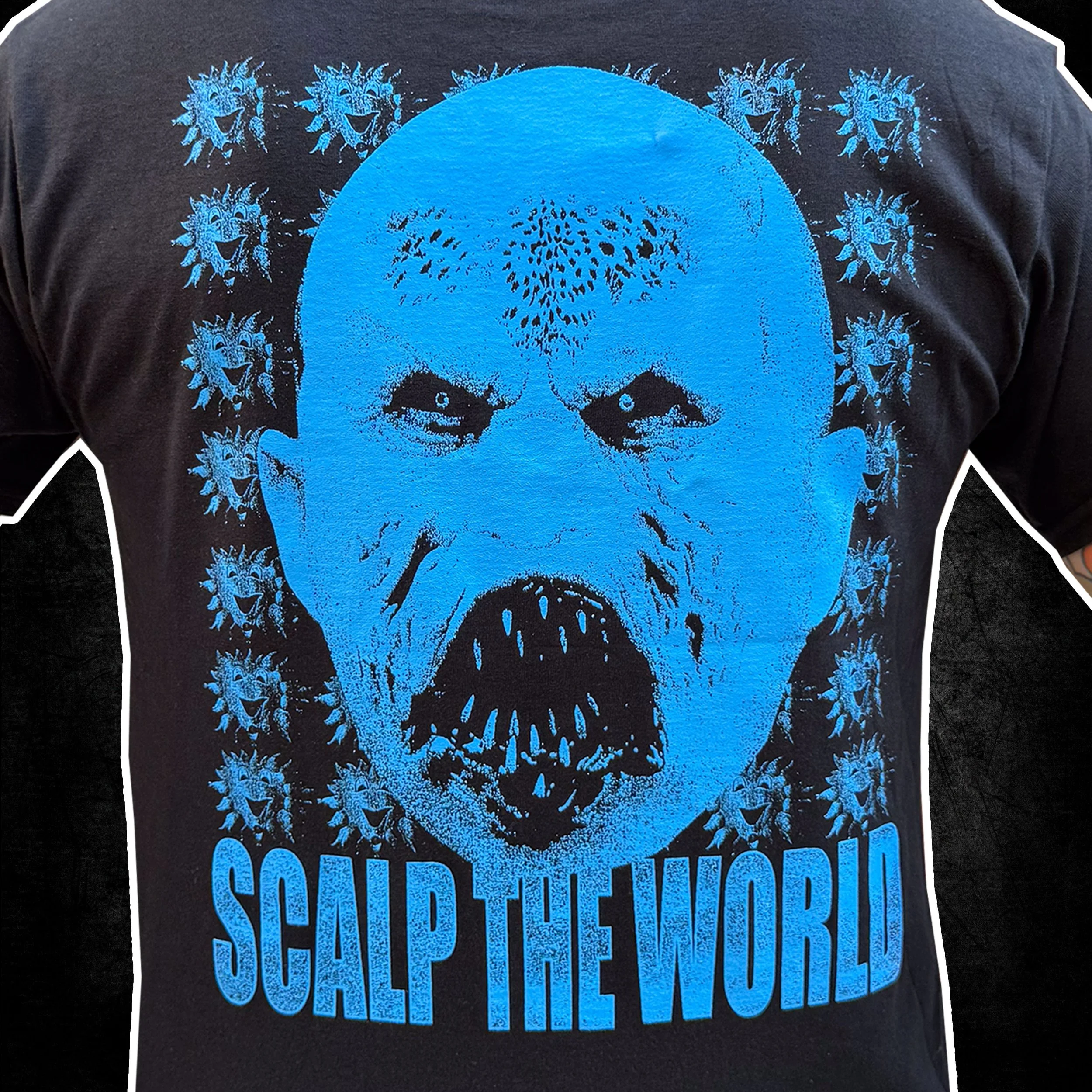 2.-SQUID---COCKROACH-SHIRT-BACK.jpg
