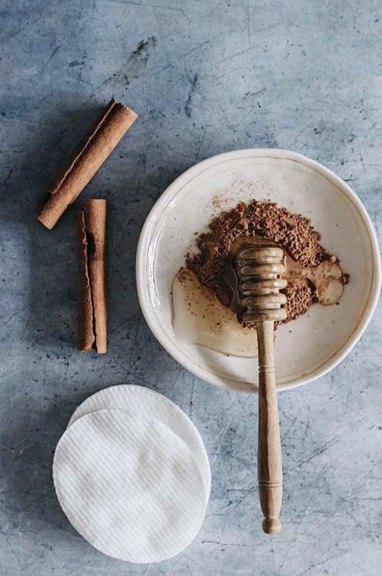 DIY: Honey + Cinnamon + Nutmeg Facial Mask.
