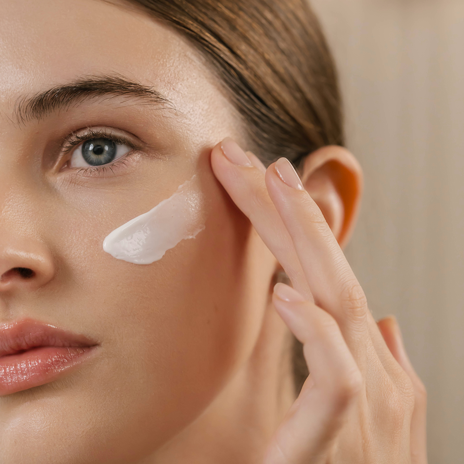 EM200-2200-ceramide-repair-balm-pdp-close-up-1500x1500.png