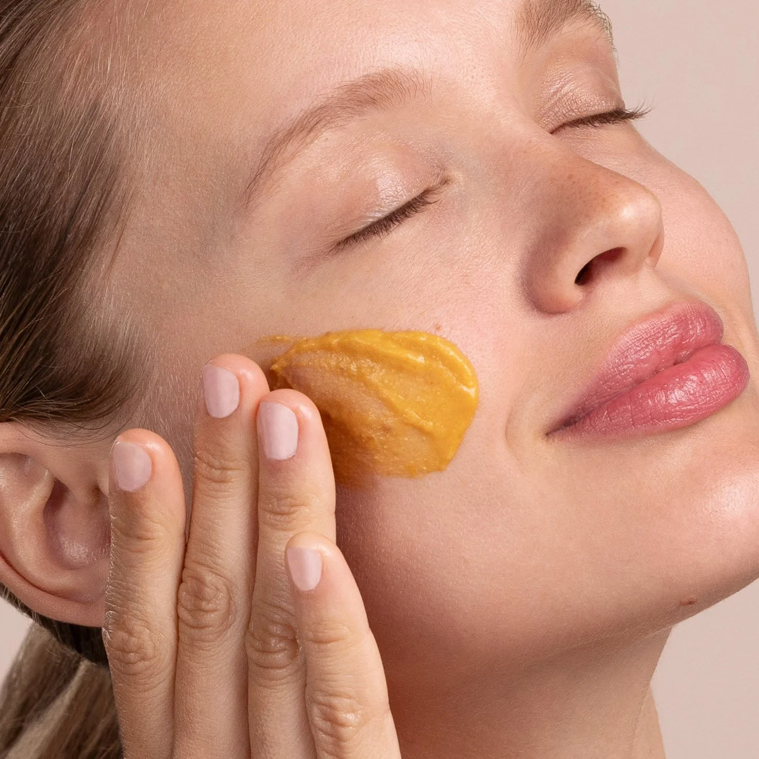 EM28-228-pumpkin-latte-hydration-masque-pdp-closeups-1500x1500.jpg