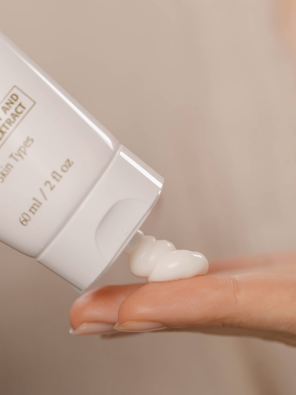EM200-2200-ceramide-repair-balm-pdp-library-image-1-1125x1500.png