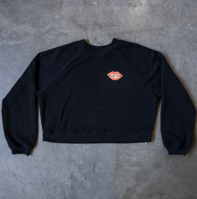blacksweatshirt.jpg