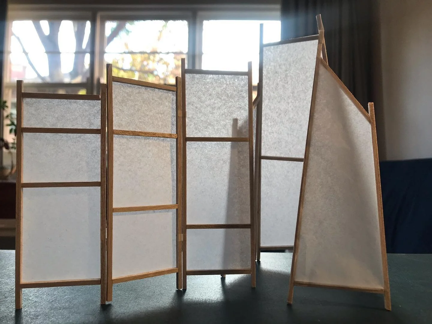 Testing some installation ideas based on folding screens through 1:10 models in balsa and detail paper #modelmaking #maquettes #maquettesculpture