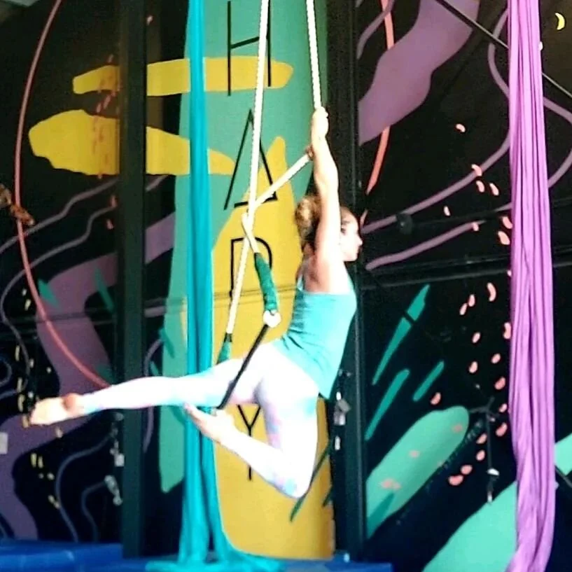 Creative play time today, taking off the rules of where a trick should go, and feeling my way through the shapes that can be created will slow deliberate movement.

#aerialcreative #aeriallife #aerialist #aerialistsaroundtheworld #aerialteachertraini