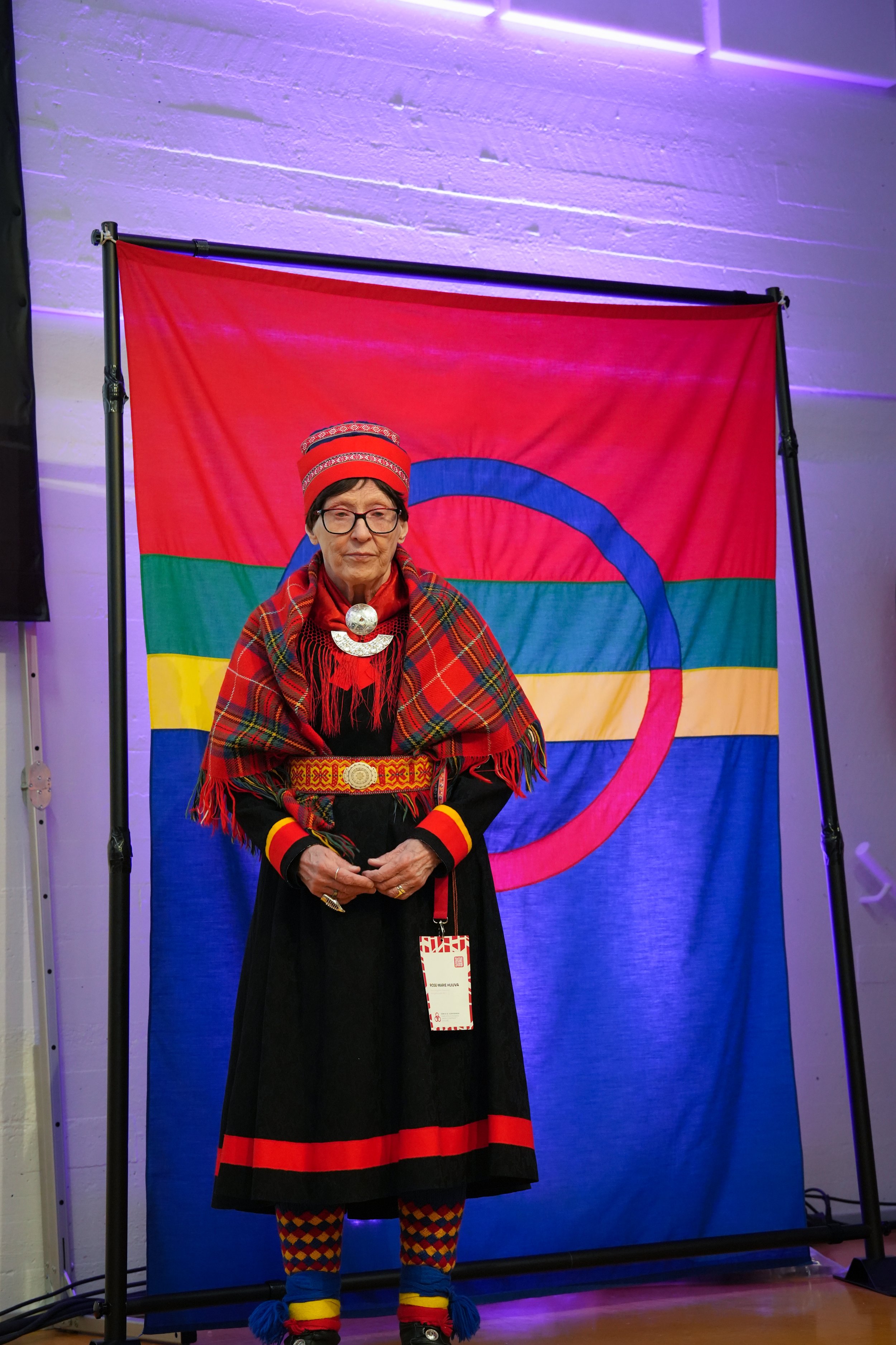 Rose Marie Huuva+first sámi flag 2026, utsjoki. Foto Mariann Josefsen-34.jpg