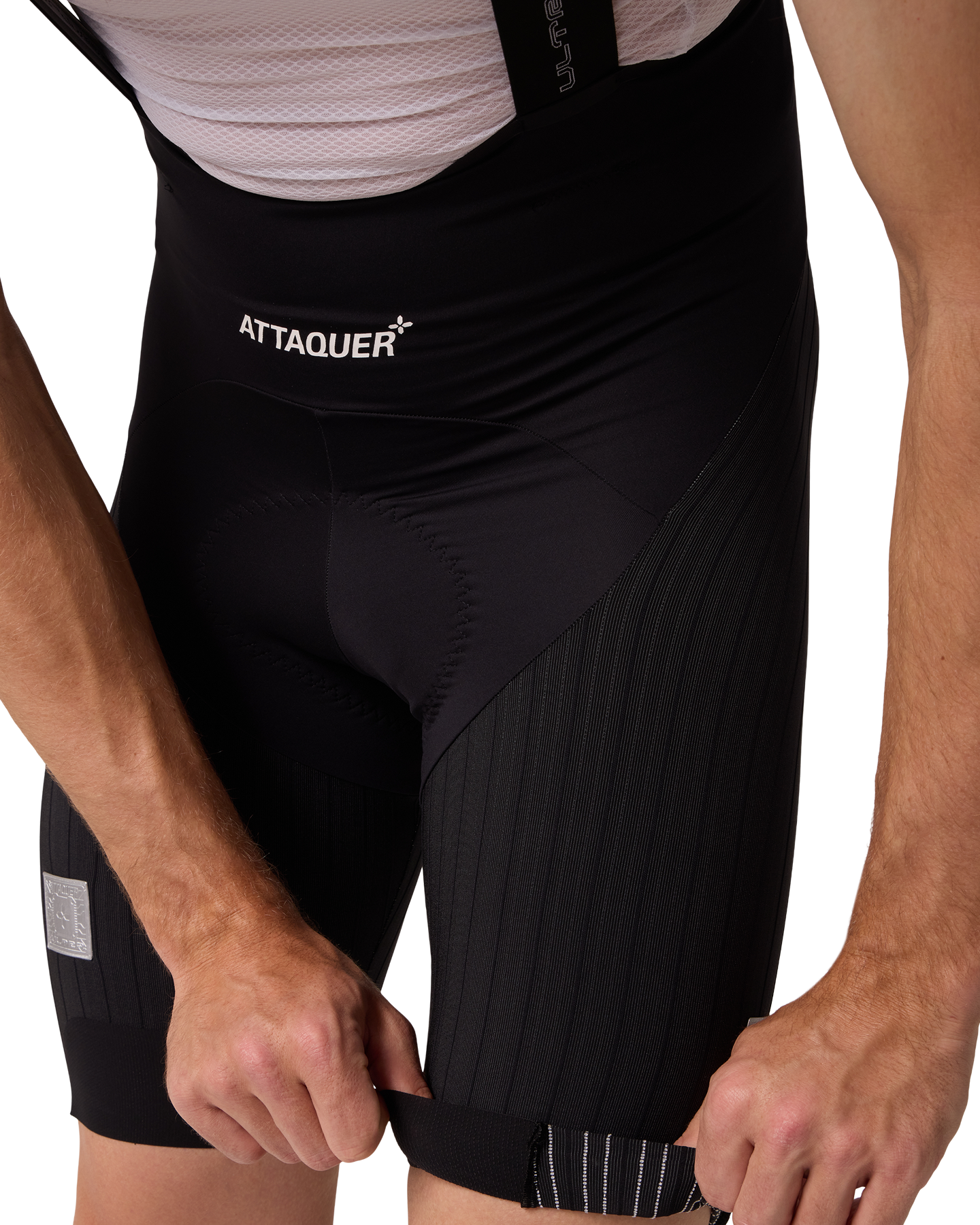 ULTRA Aero Bib Short Black 07 [onbody].png