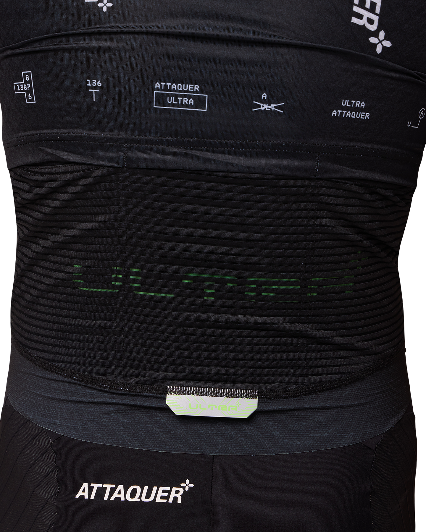ULTRA Aero SS Jersey Black 06 [onbody].png