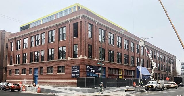 This landmark district project consisted of over 250 Marvin Doublehungs, to replicate the original windows that were nearly 100 years old. A portion of this building will soon be occupied by WeWork.
#marvinwindows 
#chicagoconstruction 
#wework 
#pre