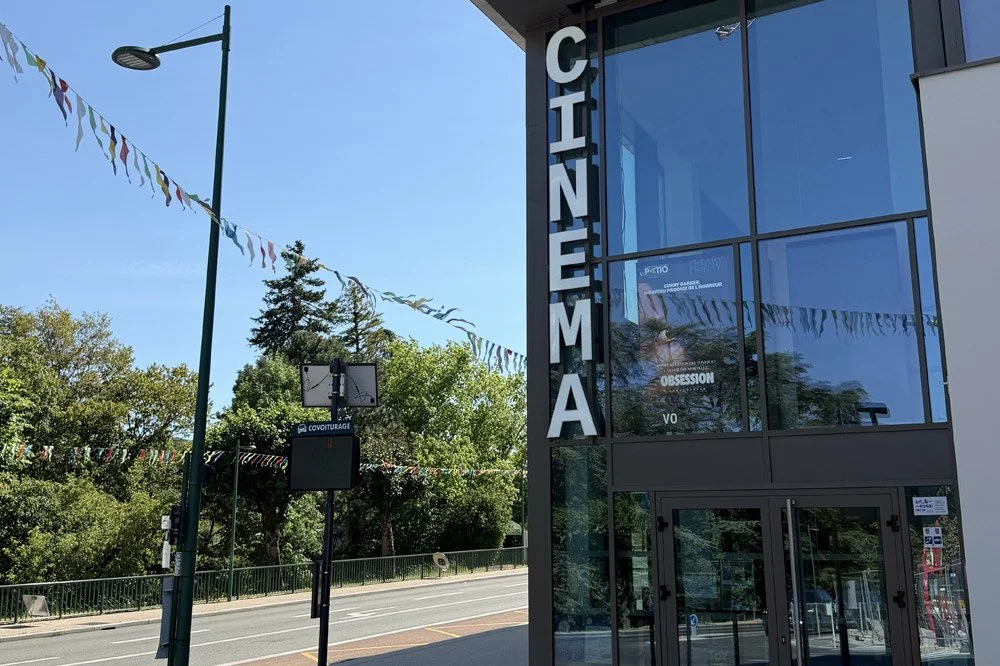 cine8.jpg