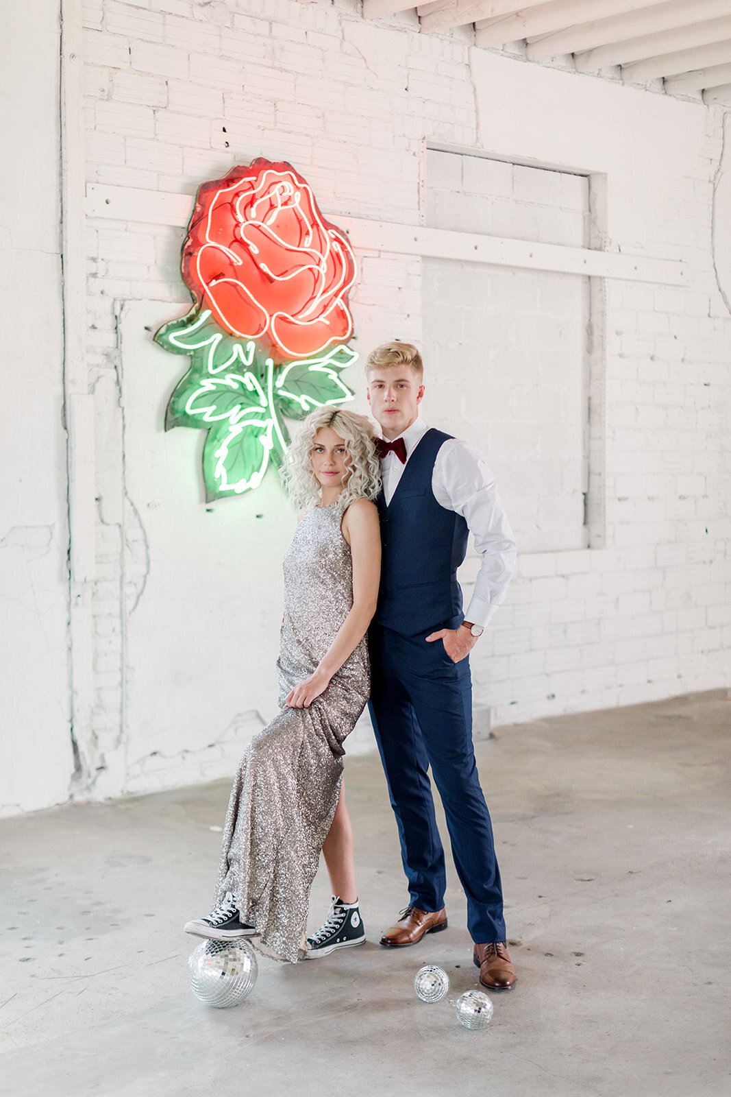 ivy-and-rose-warehouse-fargo-wedding-venue-downtown-two-birds-photography-photos (220 of 274).jpg