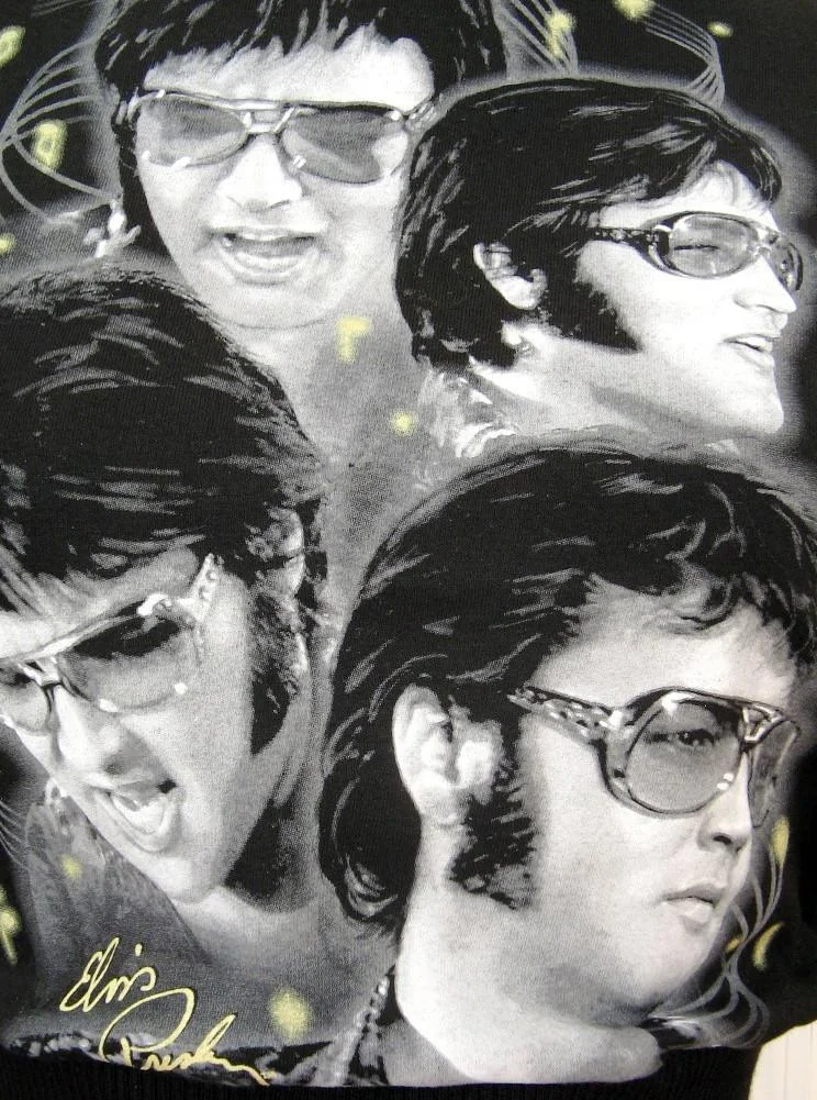 elvis_close_vegas.jpg