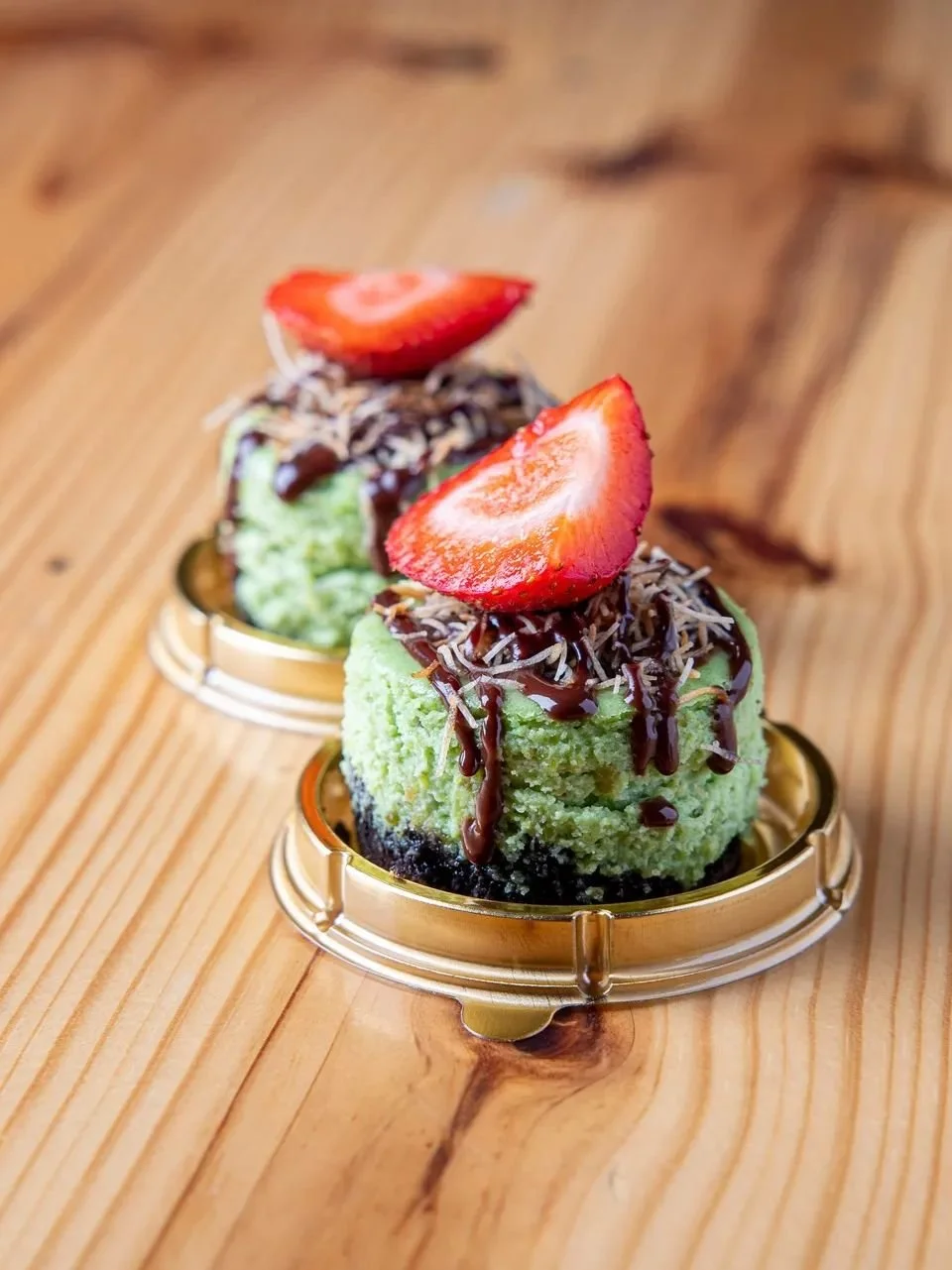 Yes. We did the Dubai thing. 🍫💚

Chocolate, pistachio, and that crunch everybody loves on a cheesecake. 
If you've been meaning to try it, this is the month. ☺️

📸: @rr4life #DubaiChocolate #PattysCheesecakes #CityFoundrySTL