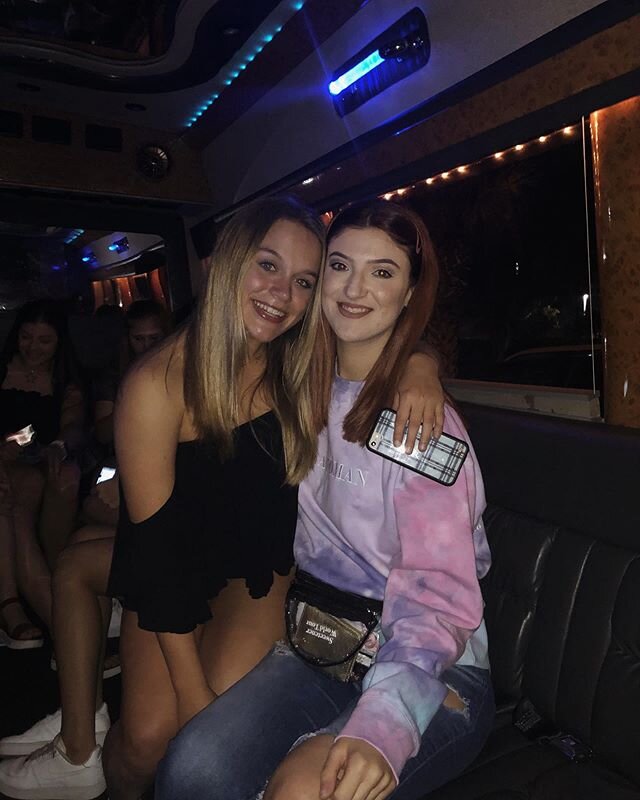SWEETENER WORLD TOUR BOUND @arianagrande