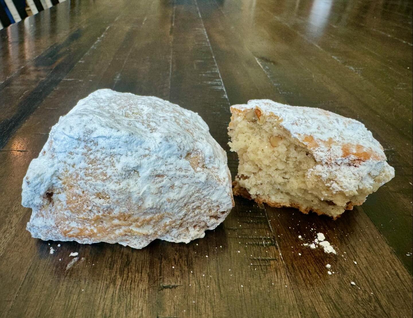 Today we tested Mexican wedding cookie scones. So yummy! Our sweet cream scone with cinnamon and pecans, rolled in powdered sugar. Is it breakfast or dessert? Both! This Saturday with our Cinco de Mayo takeover menu @vineyardfarmersmarket and @enzos.