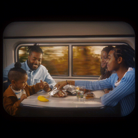 Amtrak_National-2024_Valuable-Lift_6_1x1_H264.gif