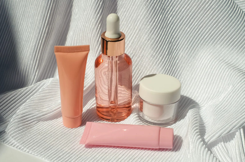 What to Keep In Your Purse: Skincare Edition