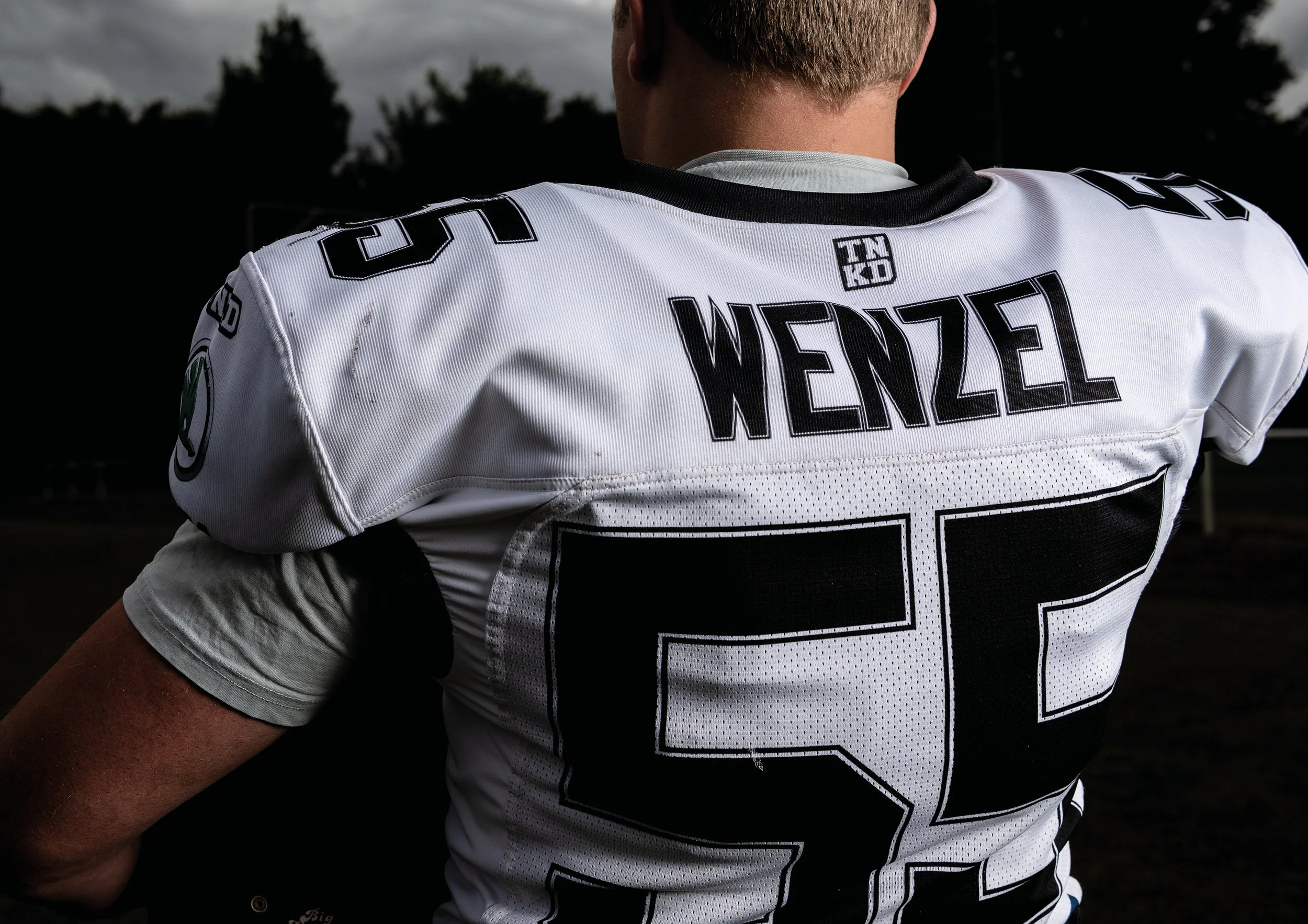 Footballer-Malte-Wenzel-Razorbacks-Trikot