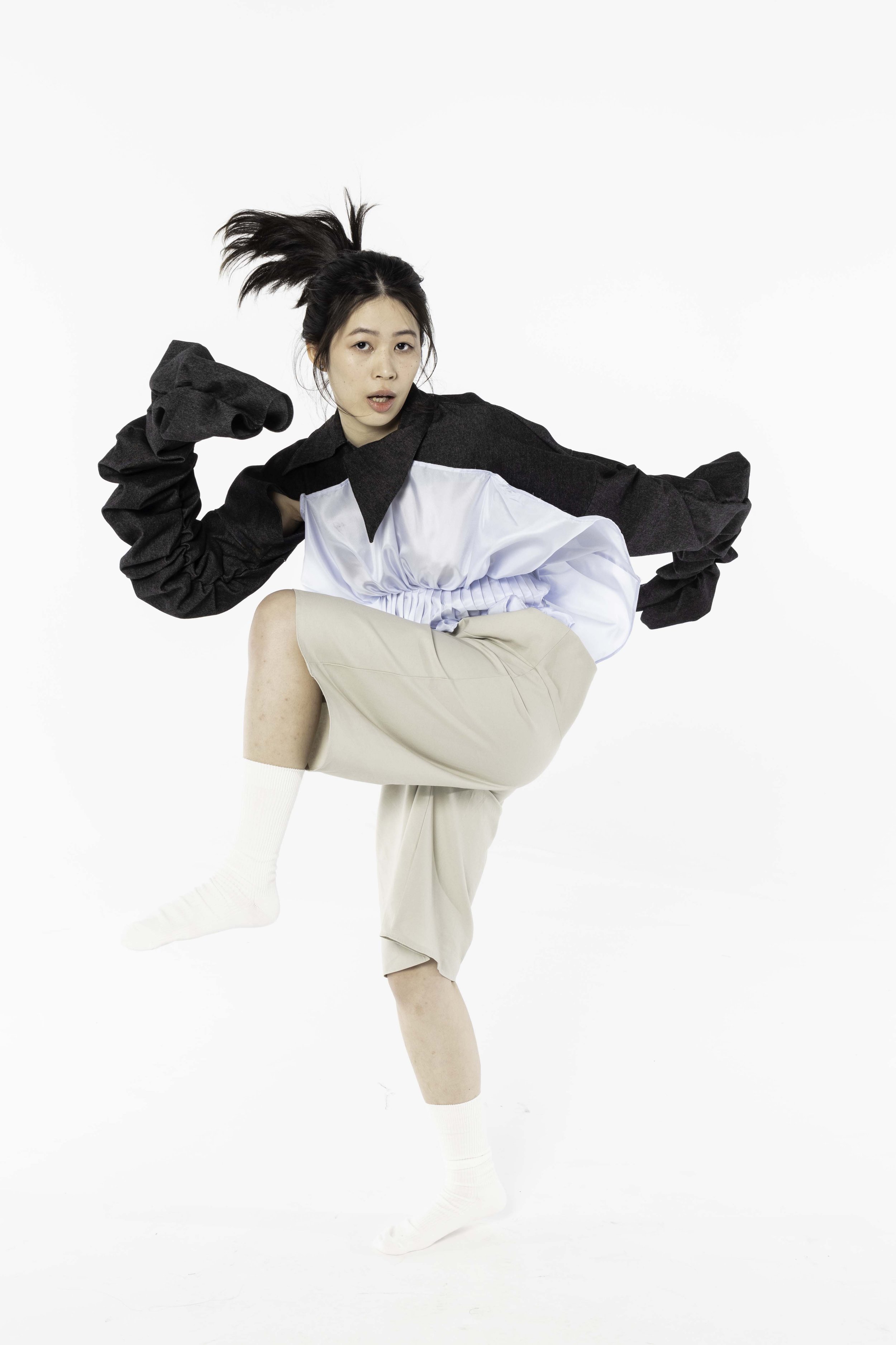 JuniorShoot_Group2_HeewonKim_KatieMurray_0440-1.jpg