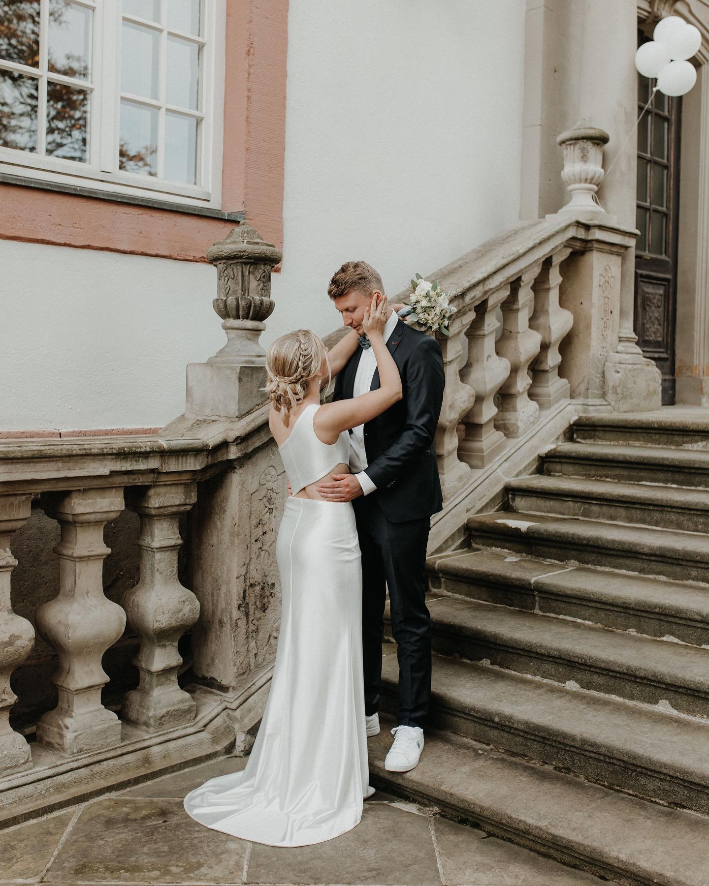 C l a s s y 

#classywedding #classy #hochzeitsfotografie #weddinginspiration #weddinginspo #weddingdress #classydress #bride #hochzeitsinspiration #weddingphotography