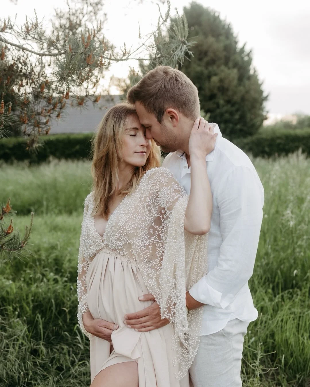 In Vorfreude auf das kleine gro&szlig;e Wunder 🤍 

#MaternityPhotography #Babybauchshooting #Schwangerschaftsfotografie #MomToBe #Portraitfotografie