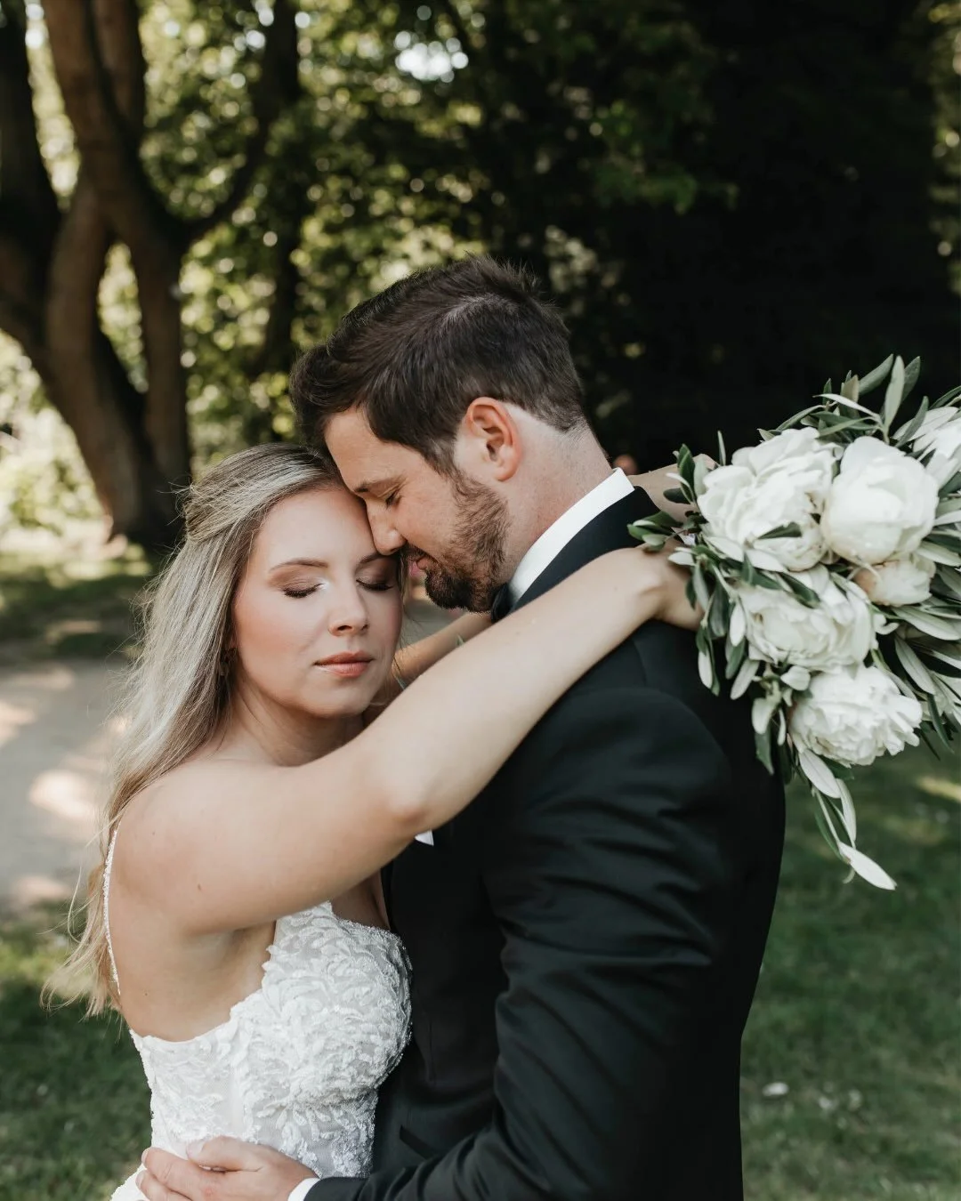 Every love story deserves to be told. Let&rsquo;s tell yours.

#hochzeitsfotograf #hochzeitsfotografie #editorialweddingphotographer #luxuryweddingphotographer #destinationweddingphotographer
