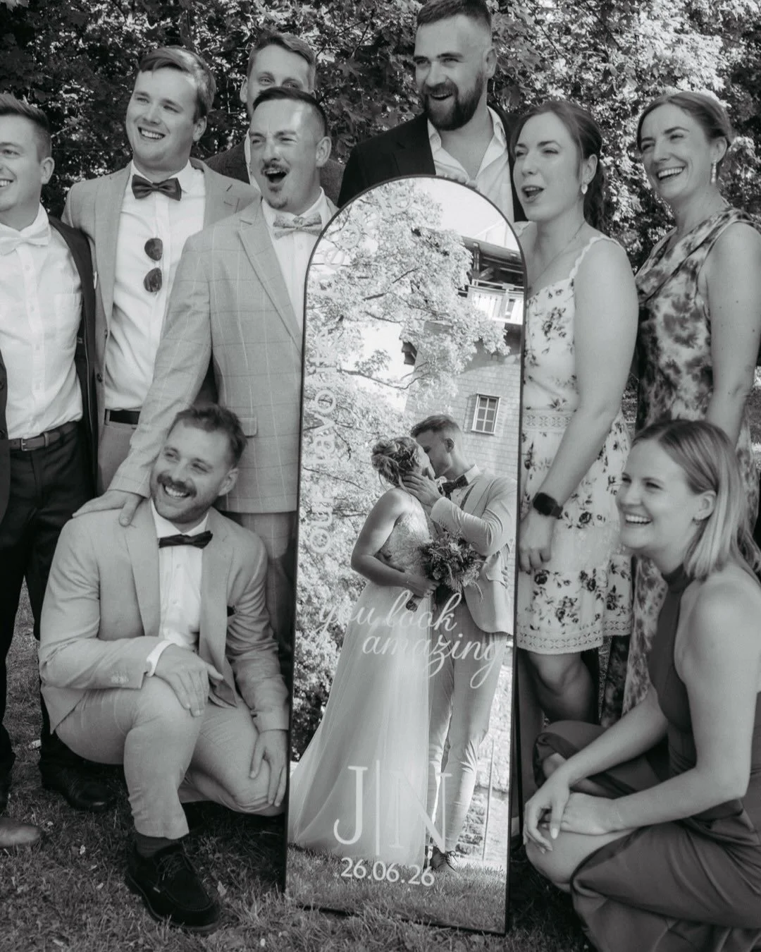 Groups. Groups. Groups. 
They don&lsquo;t have to be boring! 

#heirateninbraunschweig #weddinginspiration #gruppenbild #weddingphotography #hochzeitsfotos