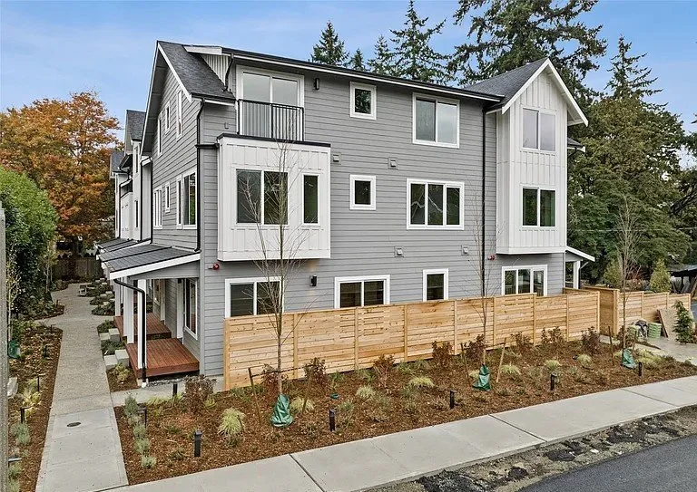 Oakes Townhouses - Tacoma, WA